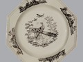 Тарелка мелкая из серии «Ливерпульские птицы»
Англия. 1760-1770-е. 
Фаянс цвета сливок, печать
2х25х23 см